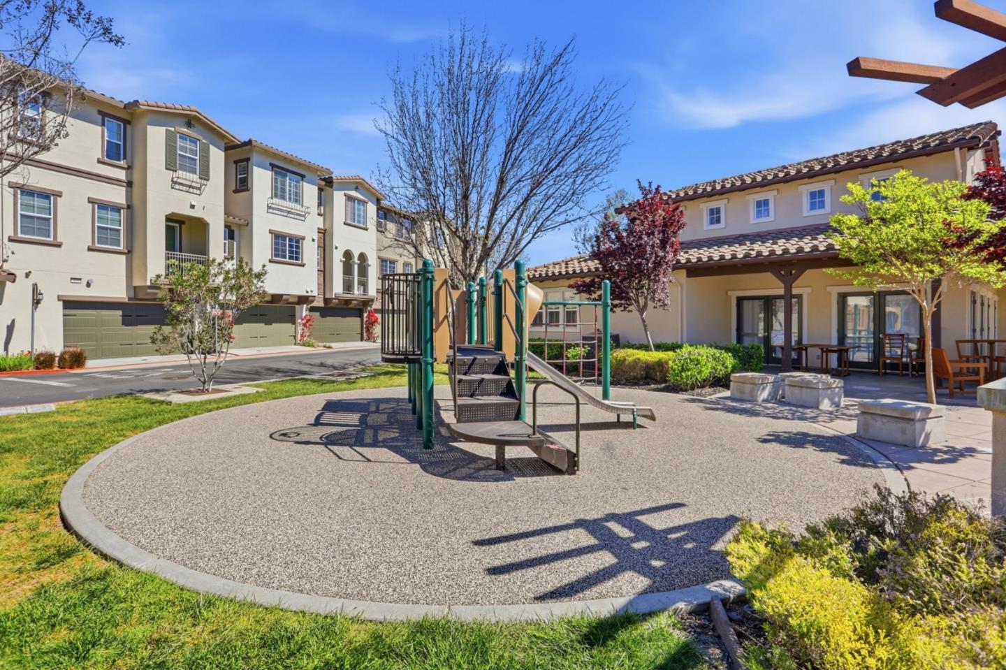 Detail Gallery Image 34 of 36 For 34170 via Torino, Fremont,  CA 94555 - 4 Beds | 3/1 Baths