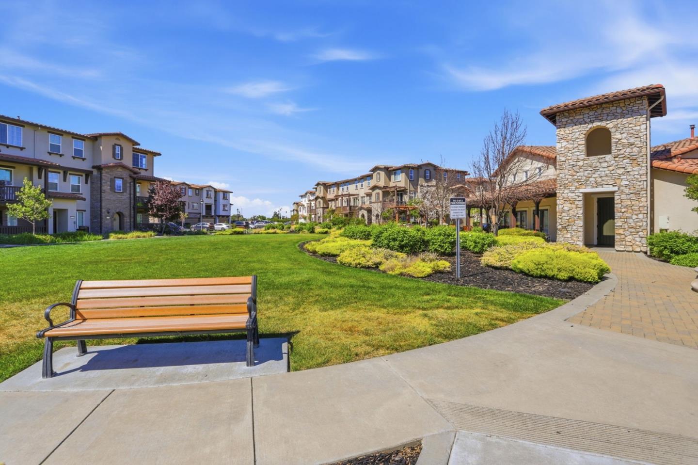 Detail Gallery Image 35 of 36 For 34170 via Torino, Fremont,  CA 94555 - 4 Beds | 3/1 Baths