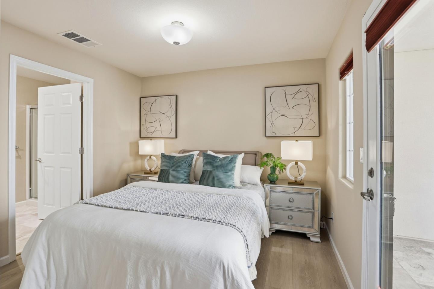 Detail Gallery Image 4 of 36 For 34170 via Torino, Fremont,  CA 94555 - 4 Beds | 3/1 Baths