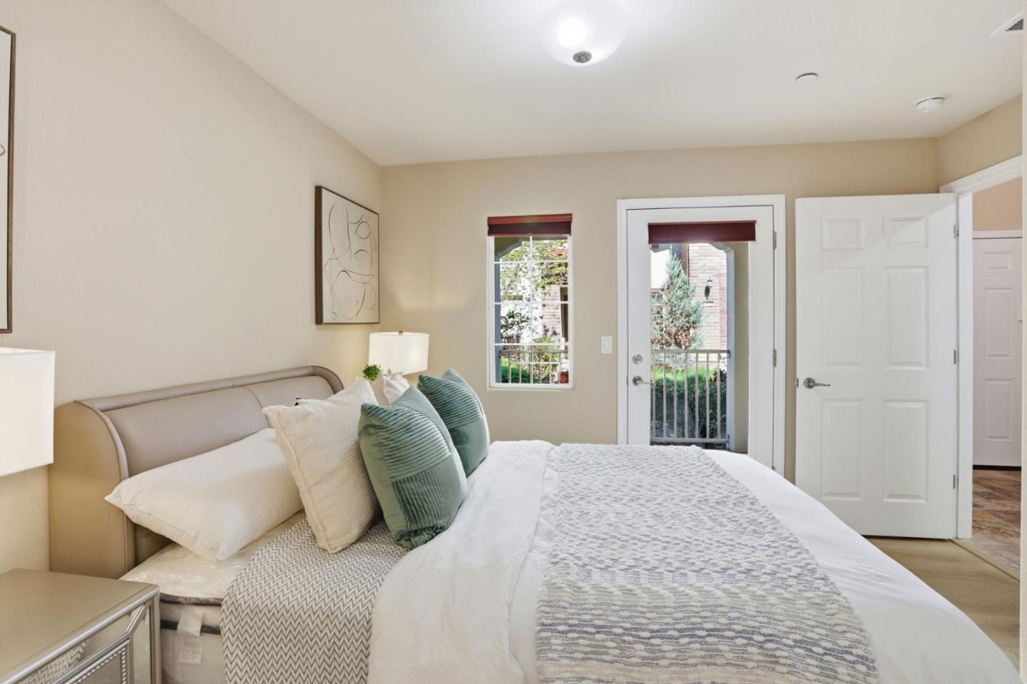 Detail Gallery Image 5 of 36 For 34170 via Torino, Fremont,  CA 94555 - 4 Beds | 3/1 Baths