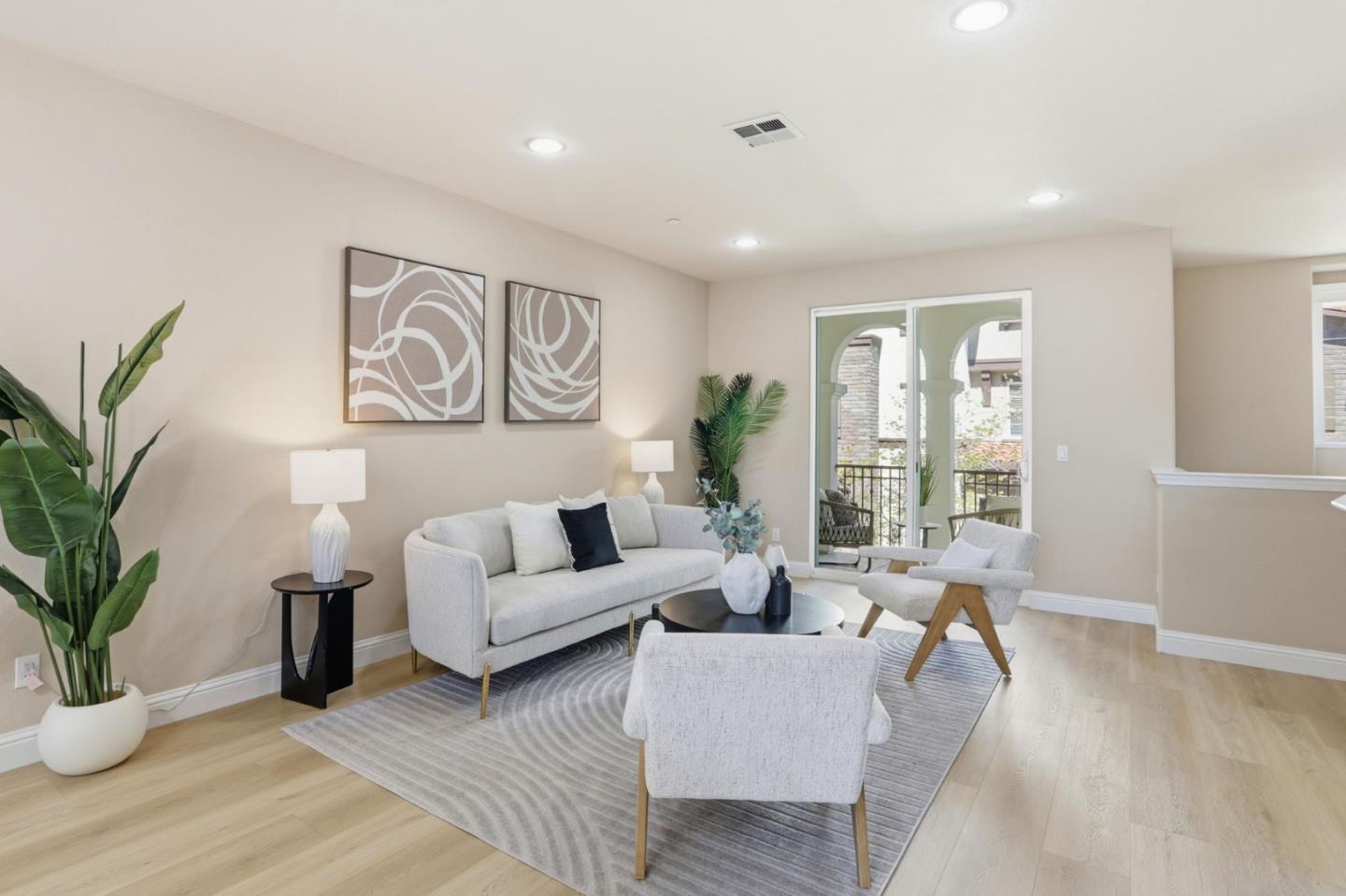 Detail Gallery Image 9 of 36 For 34170 via Torino, Fremont,  CA 94555 - 4 Beds | 3/1 Baths