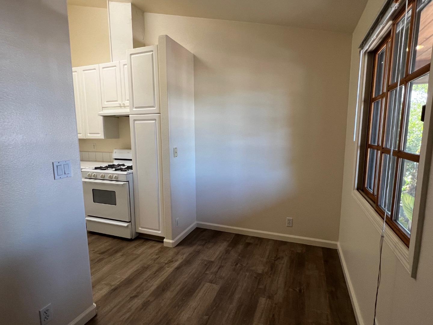 Detail Gallery Image 5 of 9 For 53 Muckelemi St #2,  San Juan Bautista,  CA 95045 - 1 Beds | 1 Baths