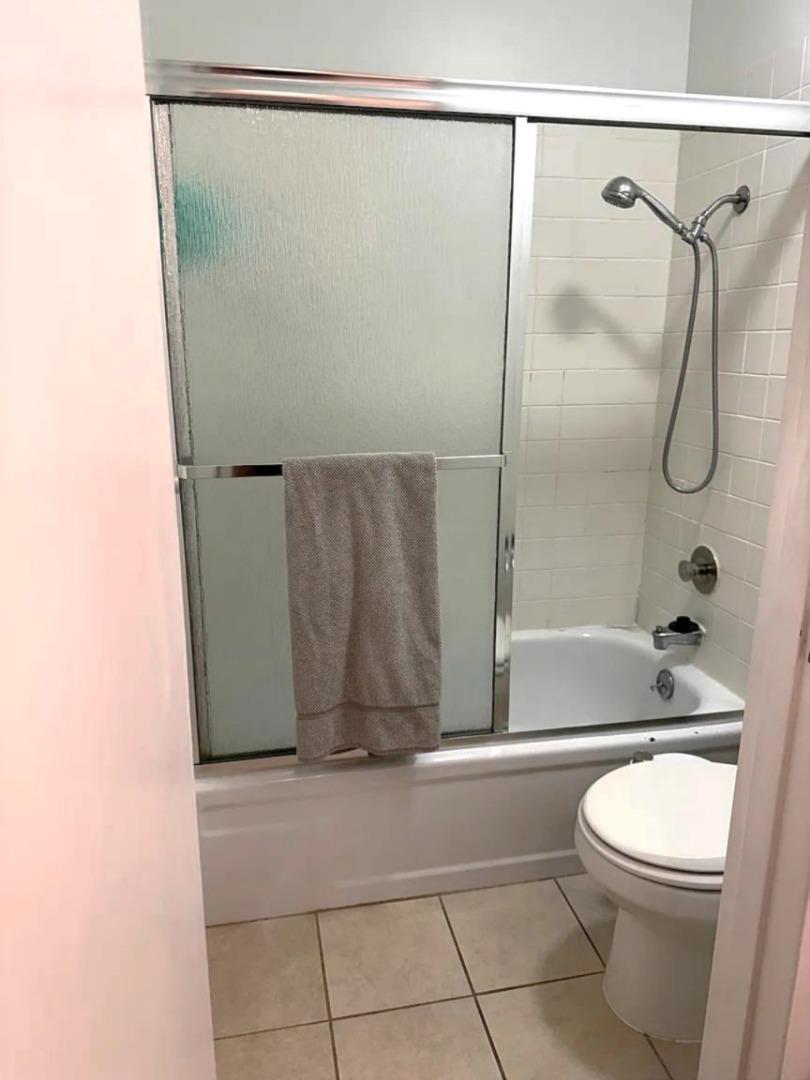 Detail Gallery Image 30 of 39 For 288 Whitmore St #327,  Oakland,  CA 94611 - 1 Beds | 1 Baths