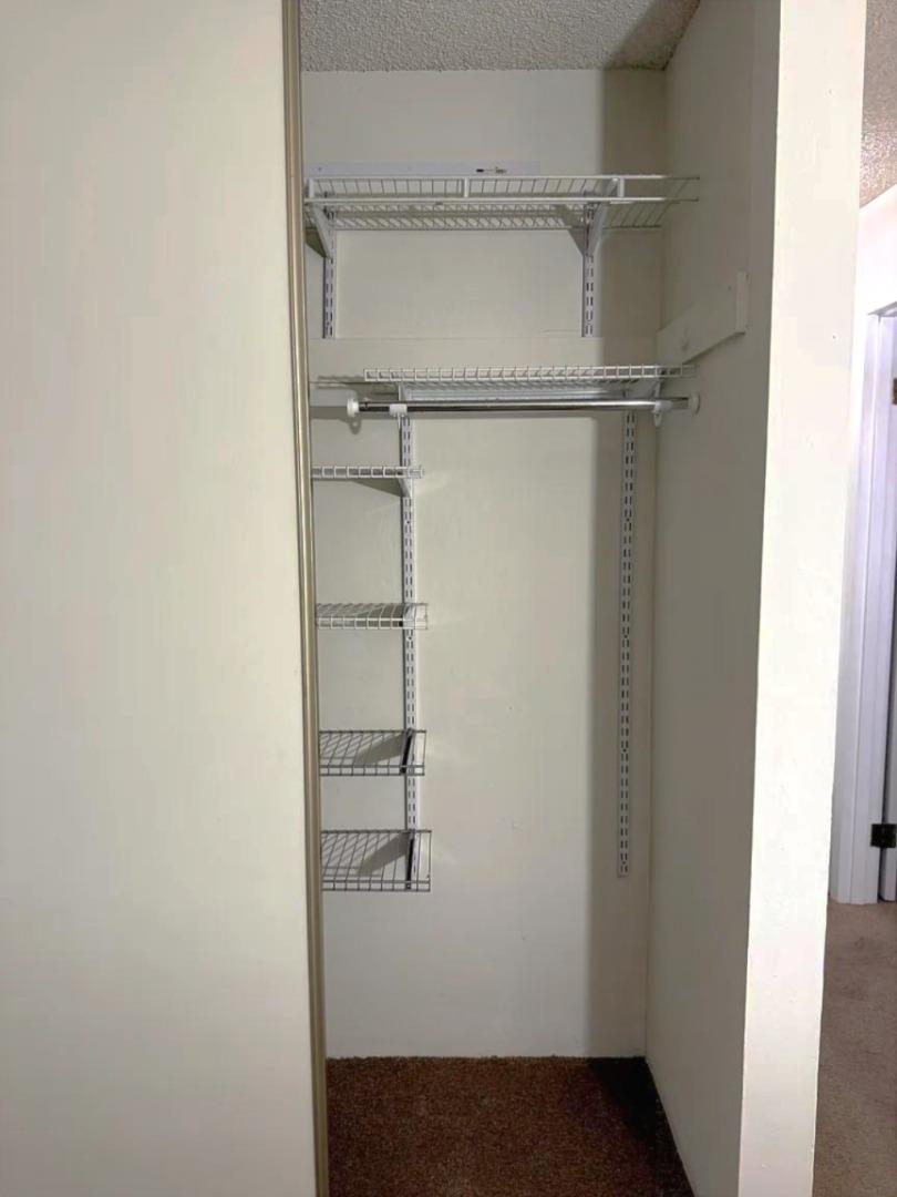 Detail Gallery Image 34 of 39 For 288 Whitmore St #327,  Oakland,  CA 94611 - 1 Beds | 1 Baths