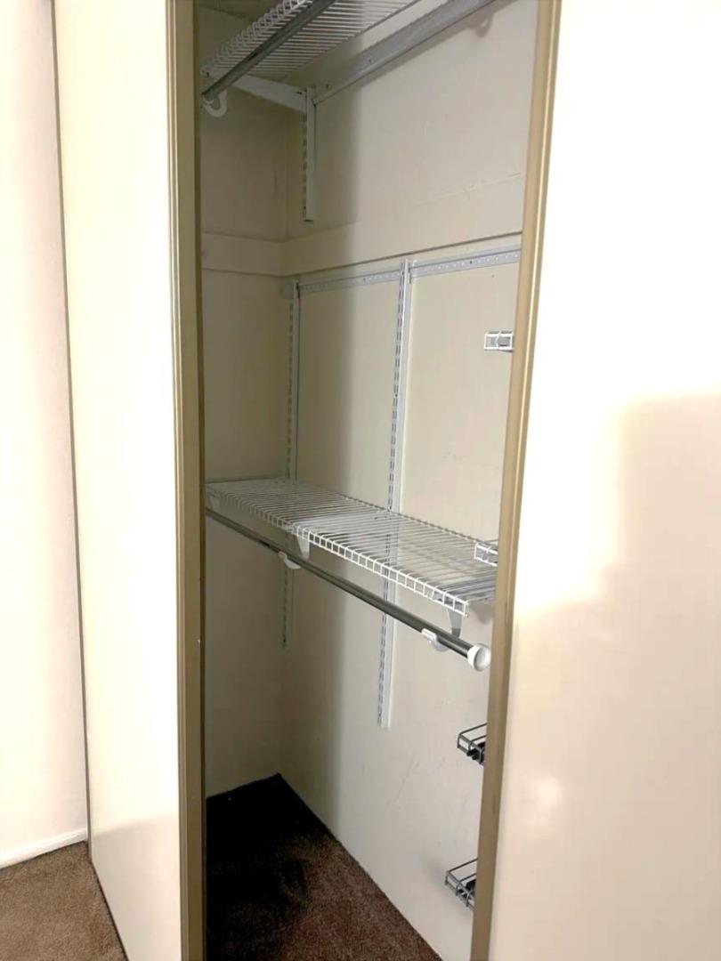 Detail Gallery Image 35 of 39 For 288 Whitmore St #327,  Oakland,  CA 94611 - 1 Beds | 1 Baths