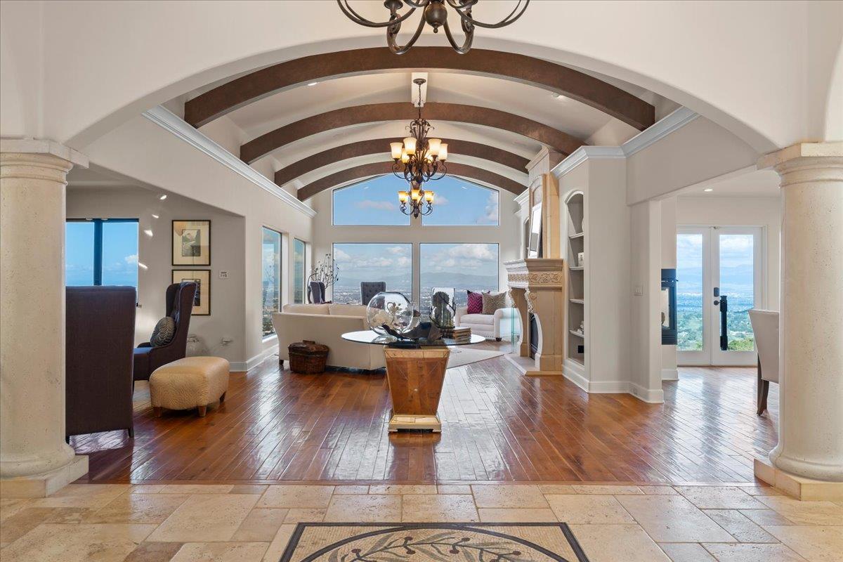 Detail Gallery Image 13 of 66 For 16251 Maya Way, Los Gatos,  CA 95030 - 4 Beds | 2/1 Baths