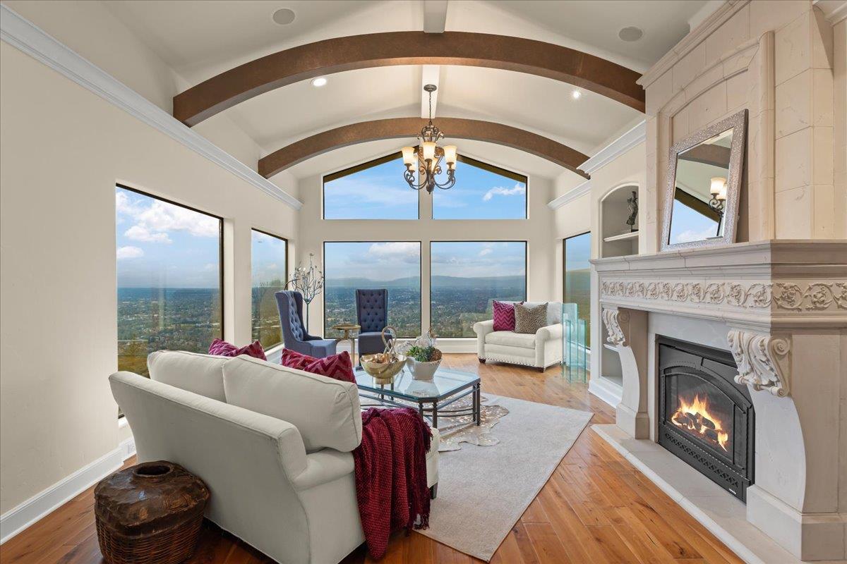 Detail Gallery Image 15 of 66 For 16251 Maya Way, Los Gatos,  CA 95030 - 4 Beds | 2/1 Baths