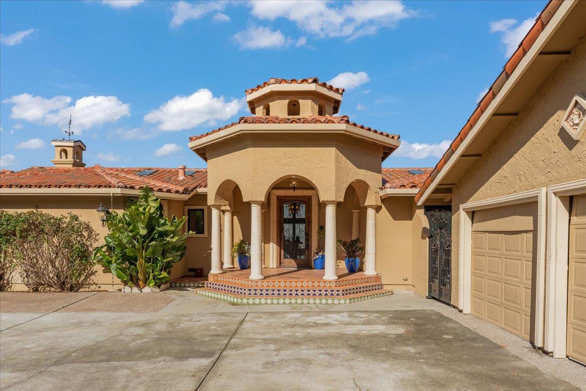 Detail Gallery Image 4 of 66 For 16251 Maya Way, Los Gatos,  CA 95030 - 4 Beds | 2/1 Baths