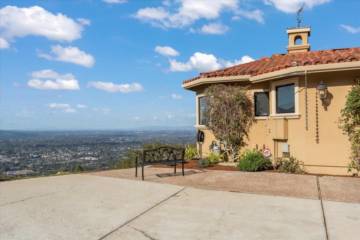 Detail Gallery Image 5 of 66 For 16251 Maya Way, Los Gatos,  CA 95030 - 4 Beds | 2/1 Baths