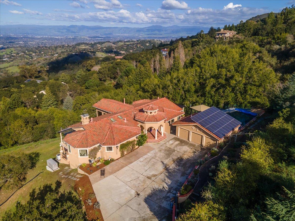 Detail Gallery Image 9 of 66 For 16251 Maya Way, Los Gatos,  CA 95030 - 4 Beds | 2/1 Baths