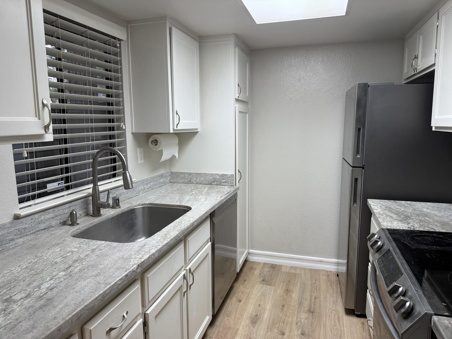 Detail Gallery Image 9 of 16 For 5588 Makati, San Jose,  CA 95123 - 1 Beds | 1 Baths