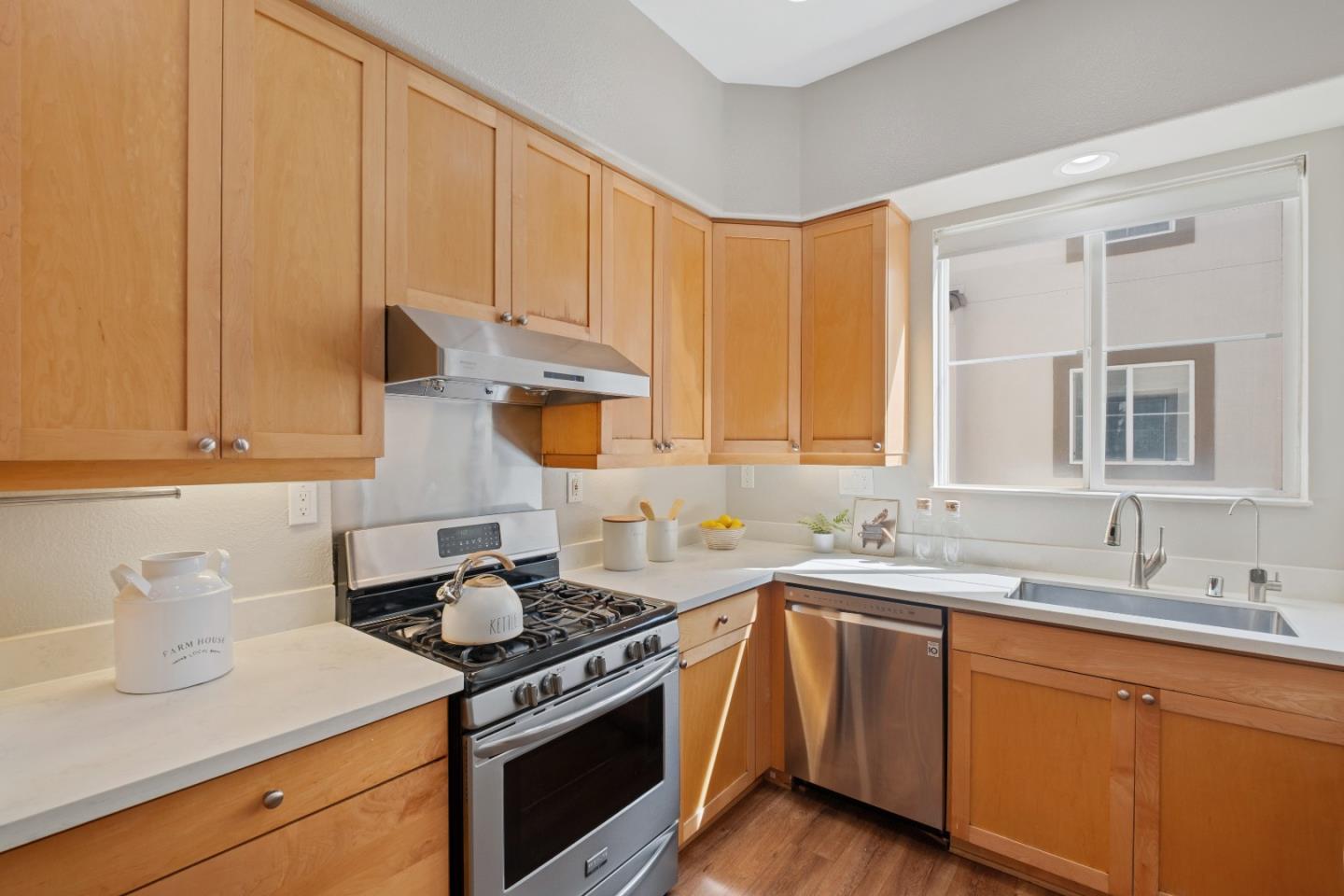 Detail Gallery Image 18 of 45 For 52 Wind Song, Milpitas,  CA 95035 - 3 Beds | 2/1 Baths