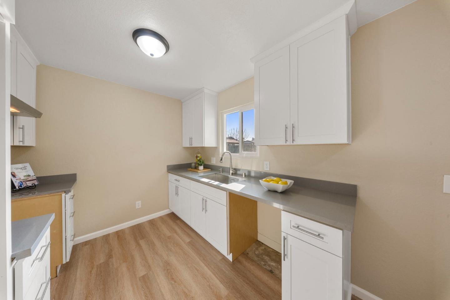 Detail Gallery Image 14 of 31 For 1156 Marguerite Ave, Manteca,  CA 95336 - 3 Beds | 2 Baths