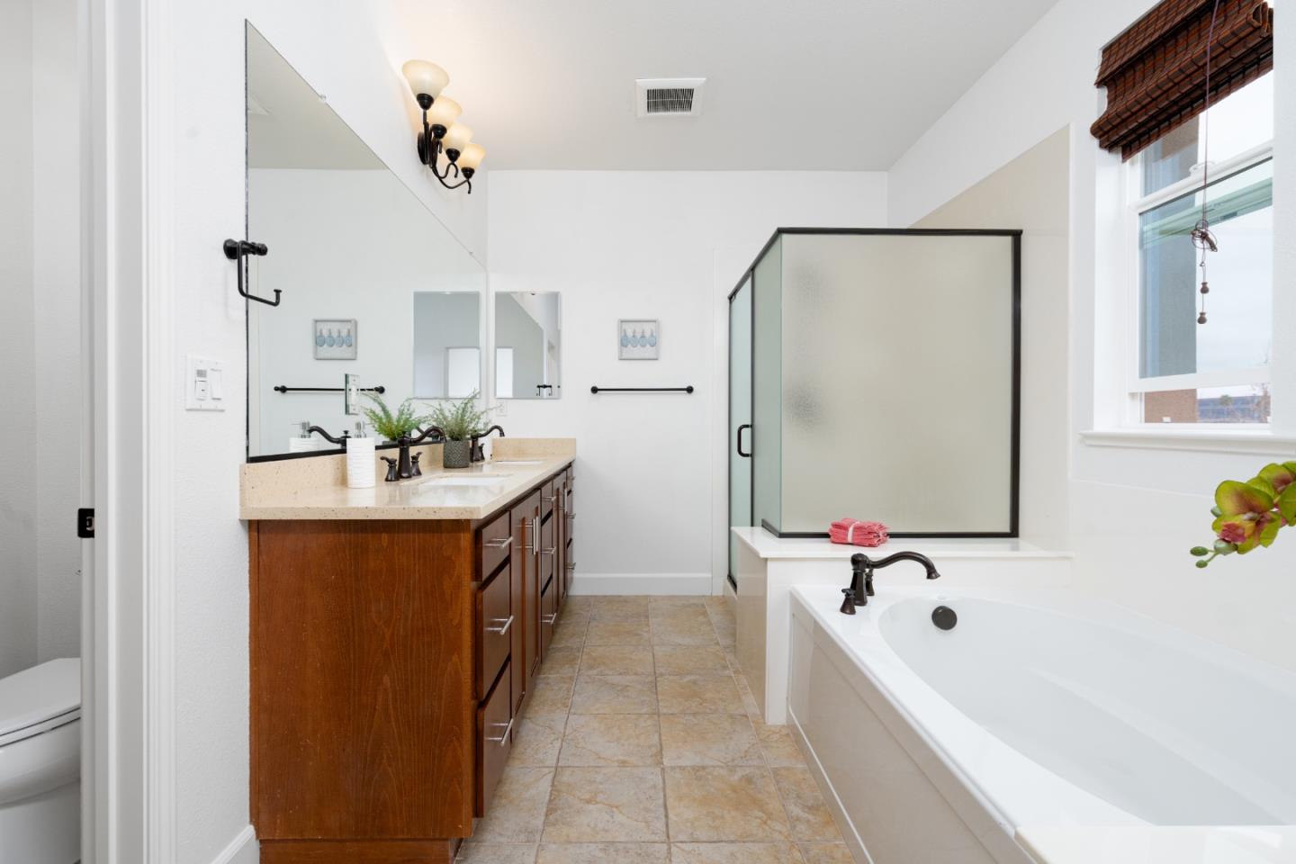 Detail Gallery Image 17 of 34 For 1864 Lee Way, Milpitas,  CA 95035 - 3 Beds | 3 Baths