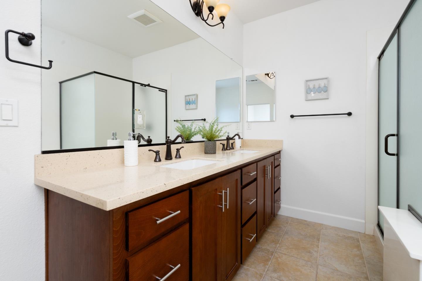 Detail Gallery Image 19 of 34 For 1864 Lee Way, Milpitas,  CA 95035 - 3 Beds | 3 Baths