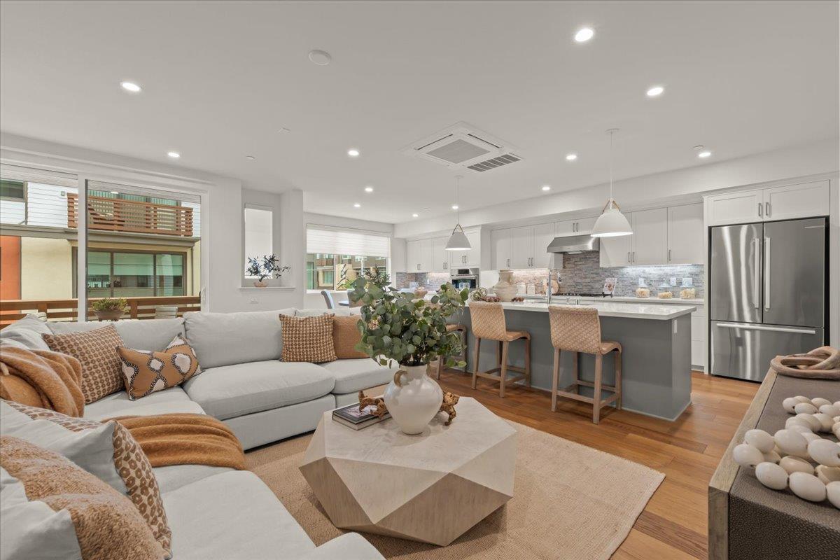 Detail Gallery Image 3 of 26 For 16447 Mcmillan Ct, Los Gatos,  CA 95032 - 3 Beds | 3/1 Baths