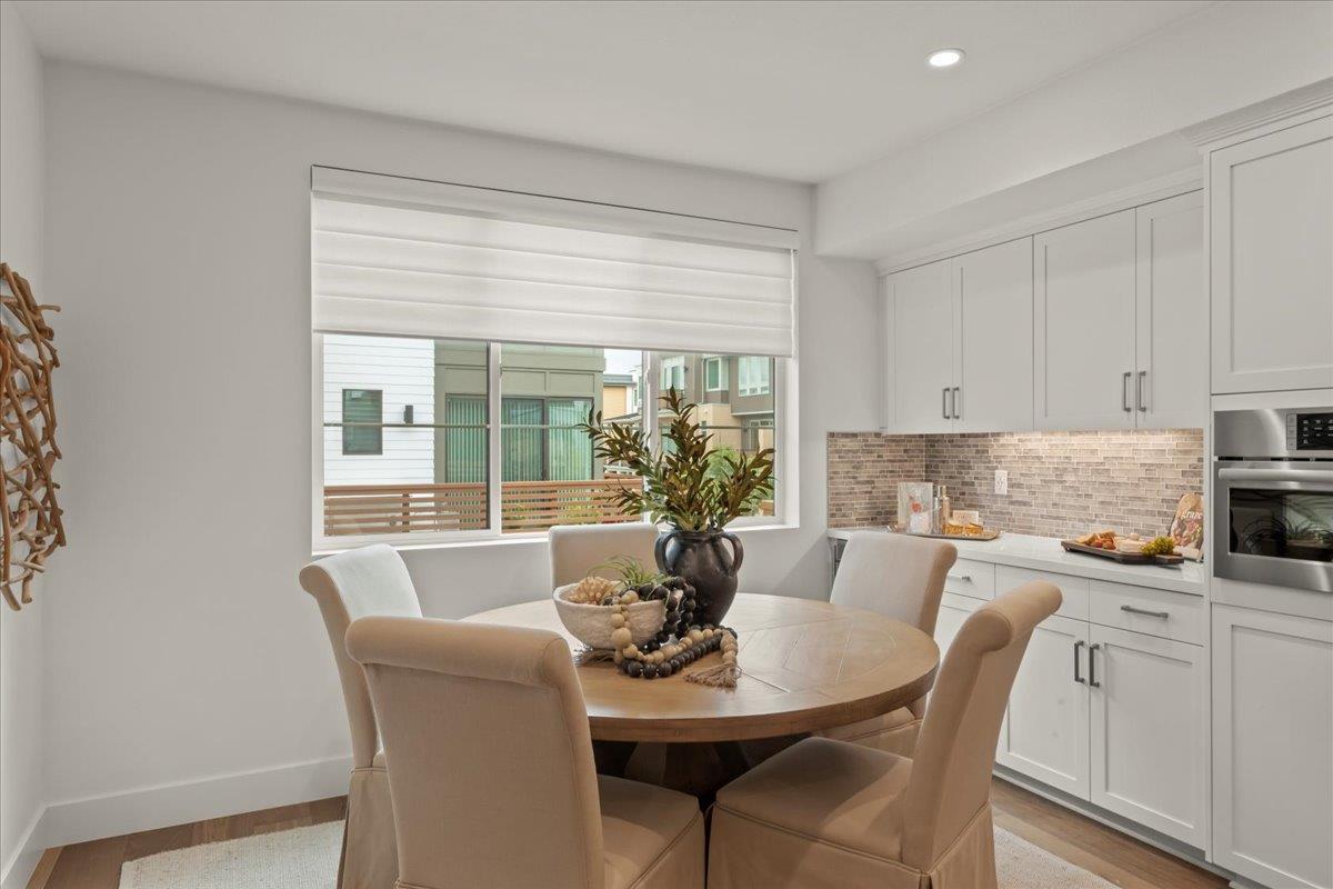 Detail Gallery Image 8 of 26 For 16447 Mcmillan Ct, Los Gatos,  CA 95032 - 3 Beds | 3/1 Baths