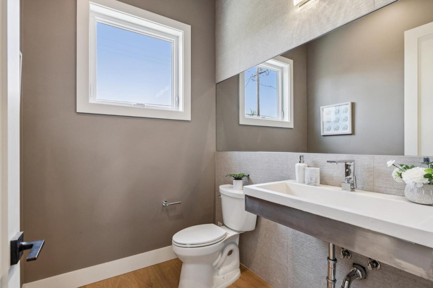 Detail Gallery Image 22 of 48 For 14871 Payton Ave, San Jose,  CA 95124 - 6 Beds | 4/1 Baths