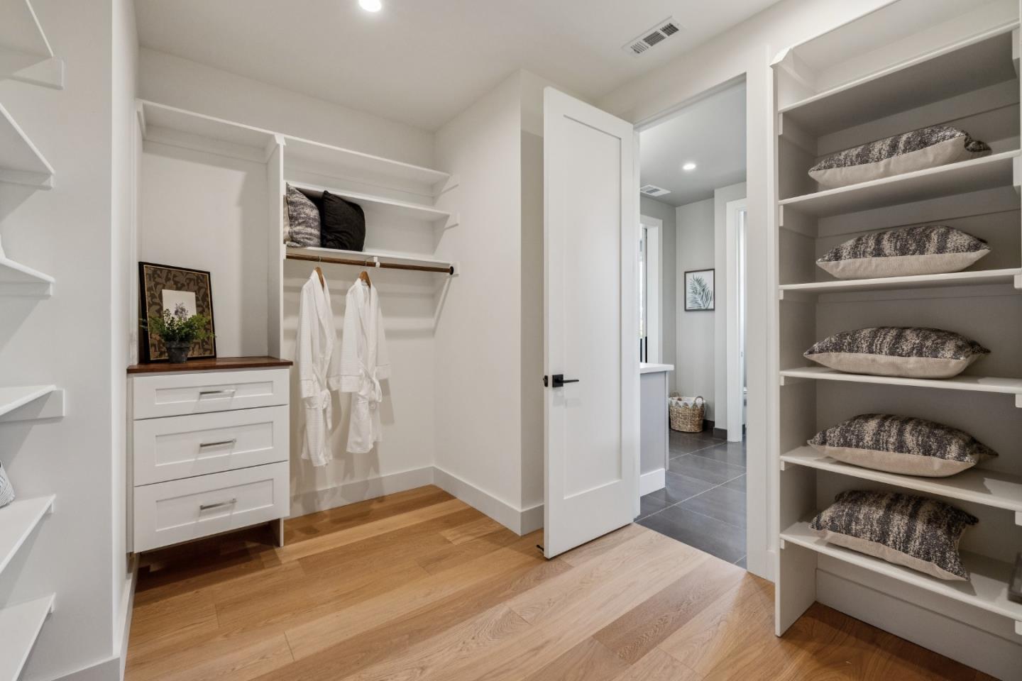 Detail Gallery Image 37 of 48 For 14871 Payton Ave, San Jose,  CA 95124 - 6 Beds | 4/1 Baths