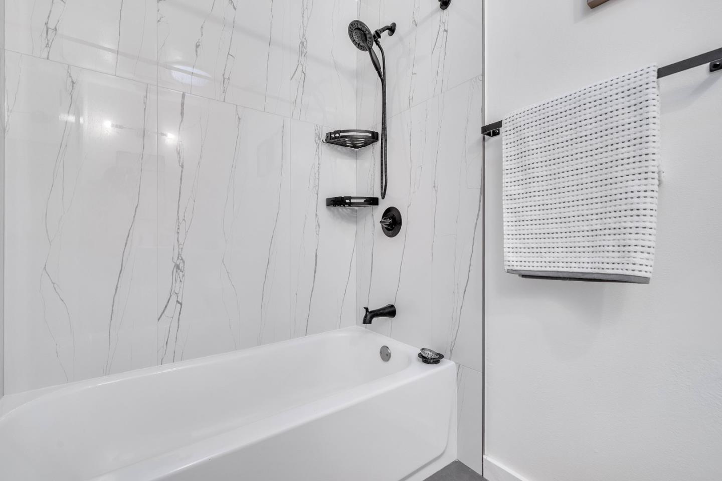 Detail Gallery Image 17 of 41 For 36033 Brandywine St, Newark,  CA 94560 - 4 Beds | 2 Baths