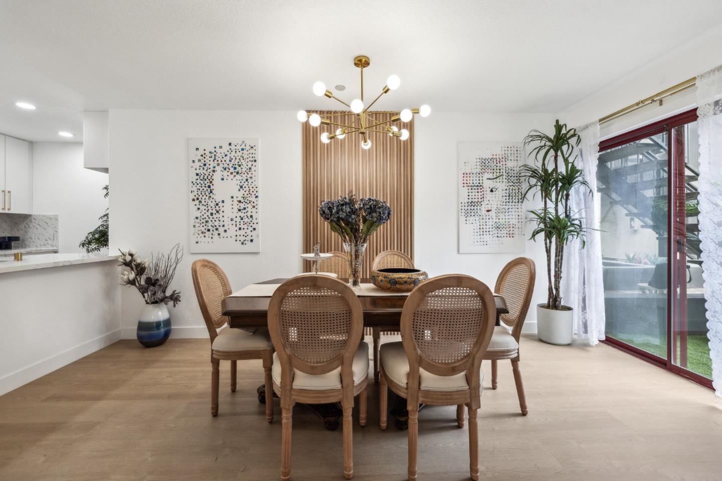 Detail Gallery Image 10 of 49 For 4159 El Camino Way #UNIT E,  Palo Alto,  CA 94306 - 2 Beds | 2 Baths