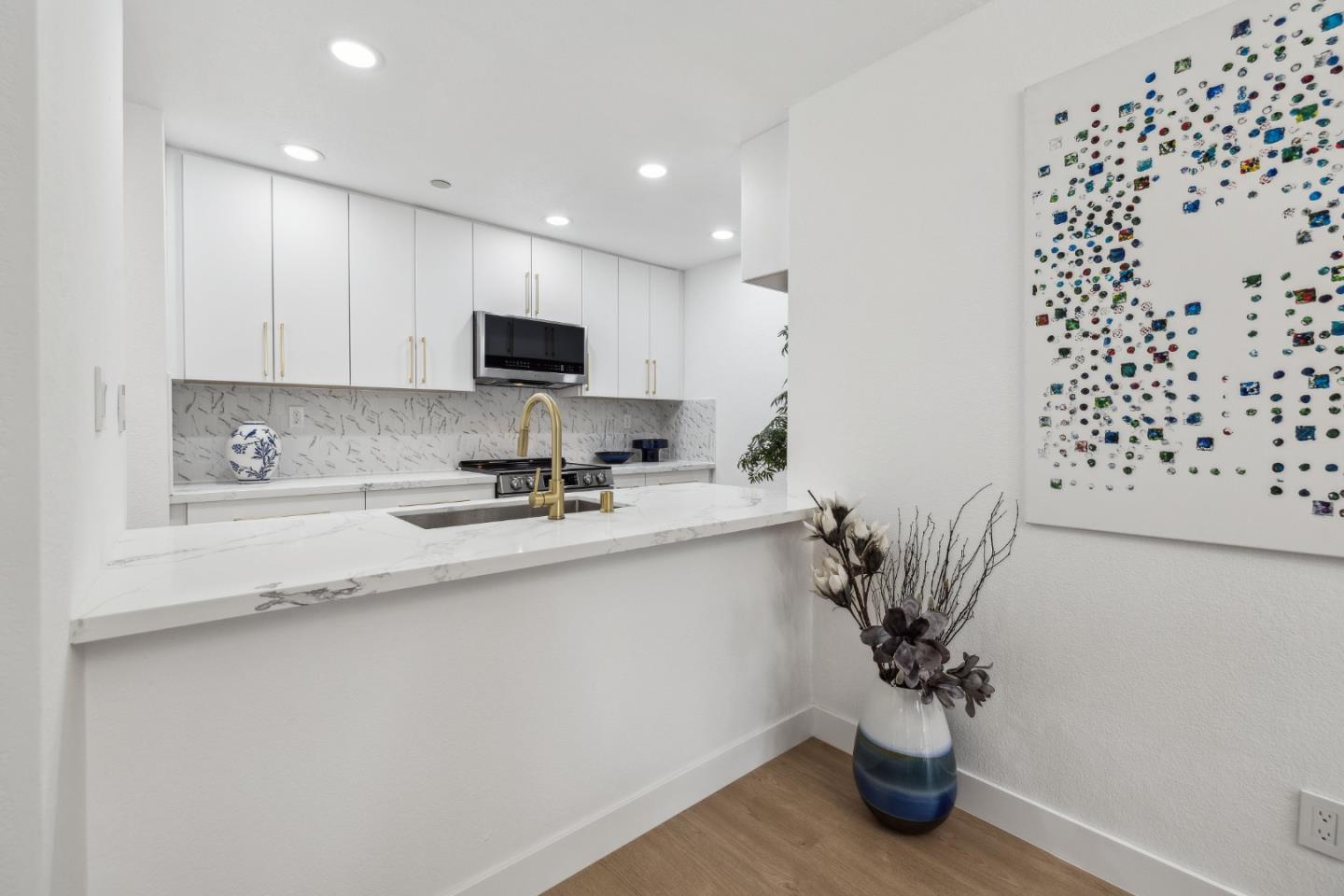 Detail Gallery Image 14 of 49 For 4159 El Camino Way #UNIT E,  Palo Alto,  CA 94306 - 2 Beds | 2 Baths