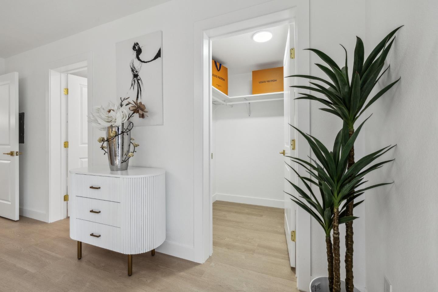 Detail Gallery Image 22 of 49 For 4159 El Camino Way #UNIT E,  Palo Alto,  CA 94306 - 2 Beds | 2 Baths