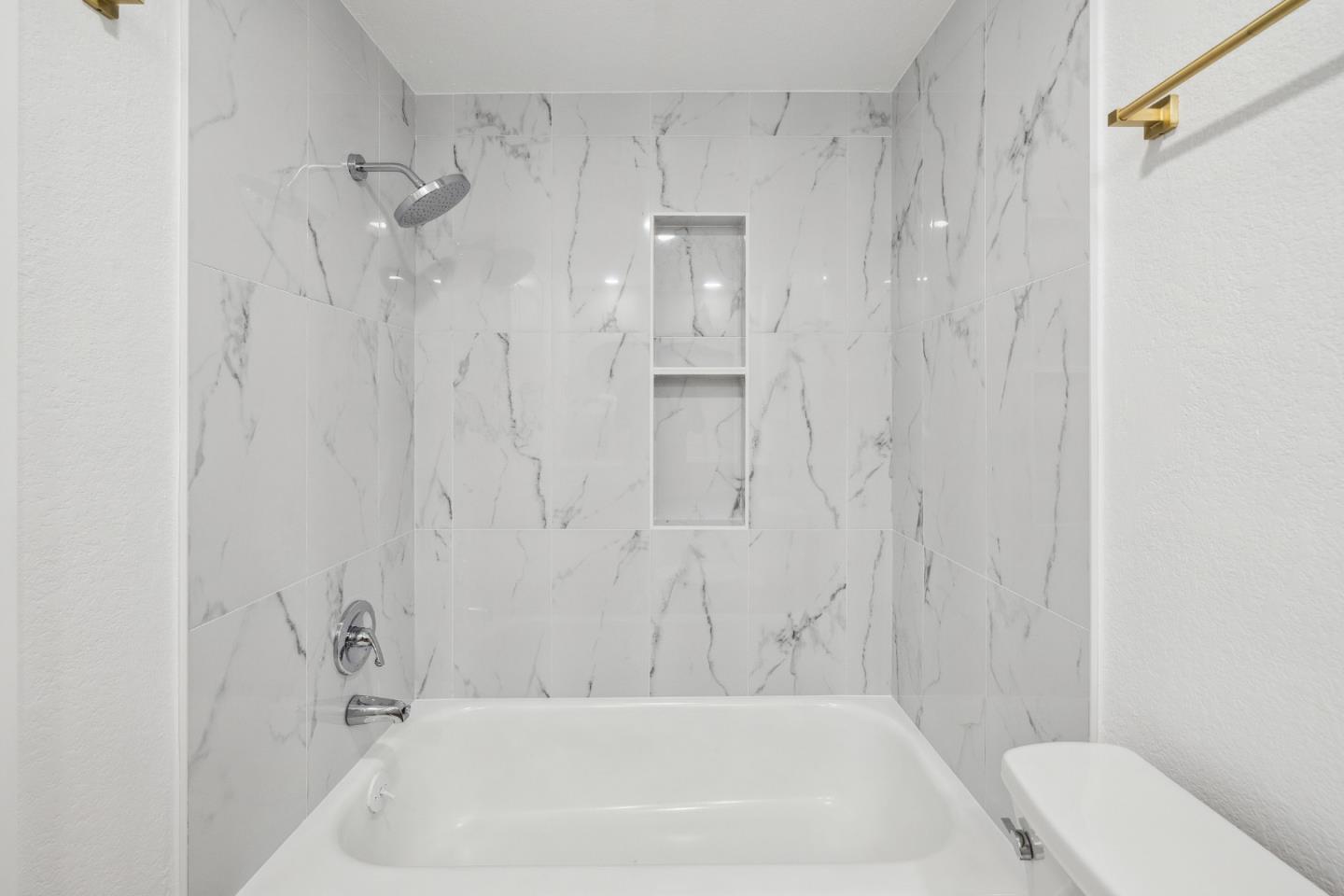 Detail Gallery Image 25 of 49 For 4159 El Camino Way #UNIT E,  Palo Alto,  CA 94306 - 2 Beds | 2 Baths