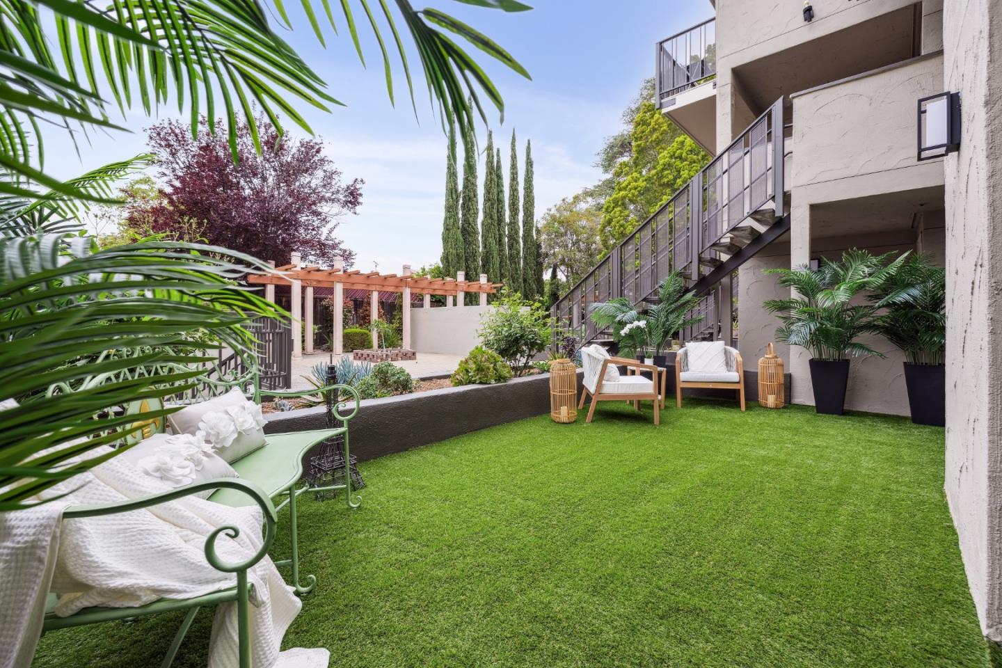 Detail Gallery Image 41 of 49 For 4159 El Camino Way #UNIT E,  Palo Alto,  CA 94306 - 2 Beds | 2 Baths