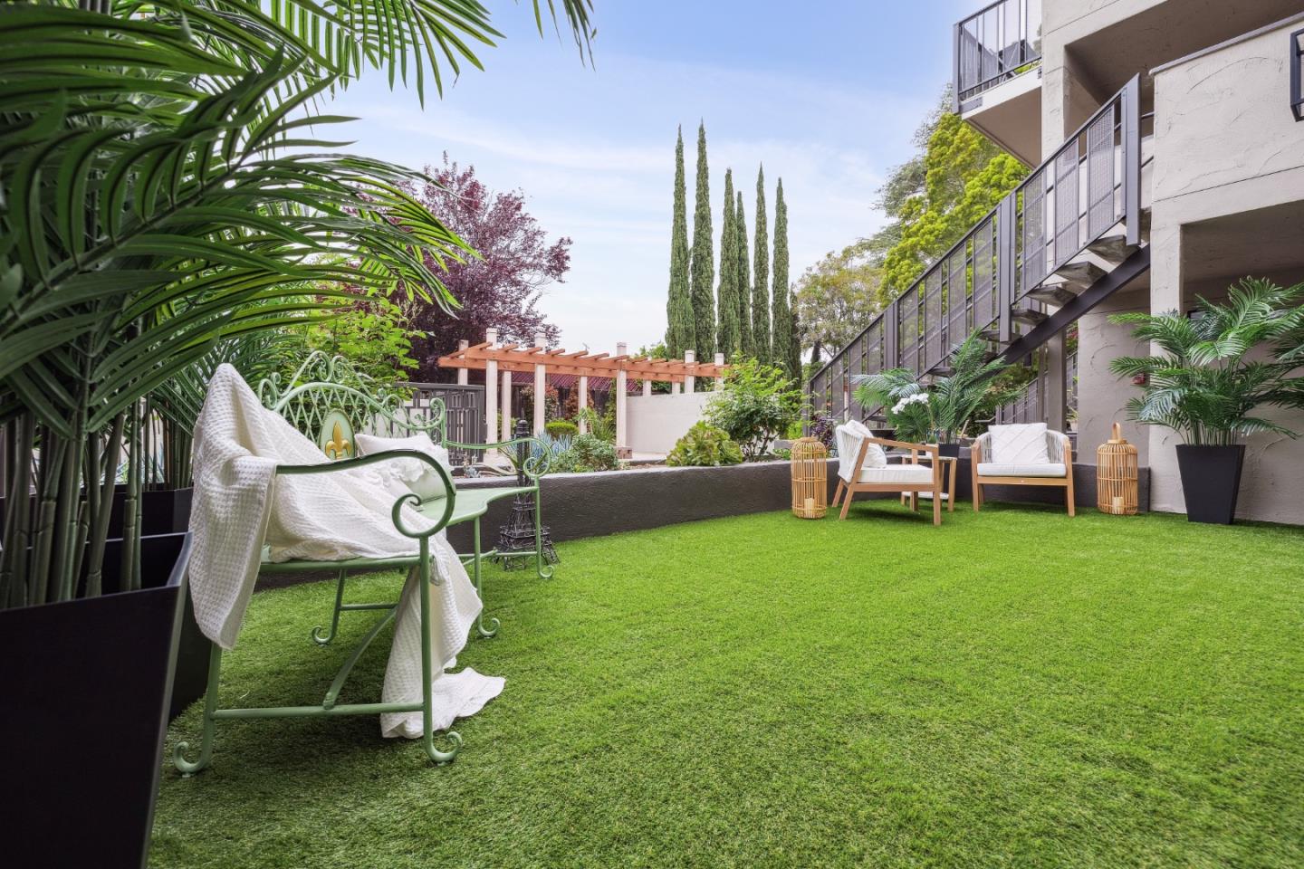 Detail Gallery Image 44 of 49 For 4159 El Camino Way #UNIT E,  Palo Alto,  CA 94306 - 2 Beds | 2 Baths