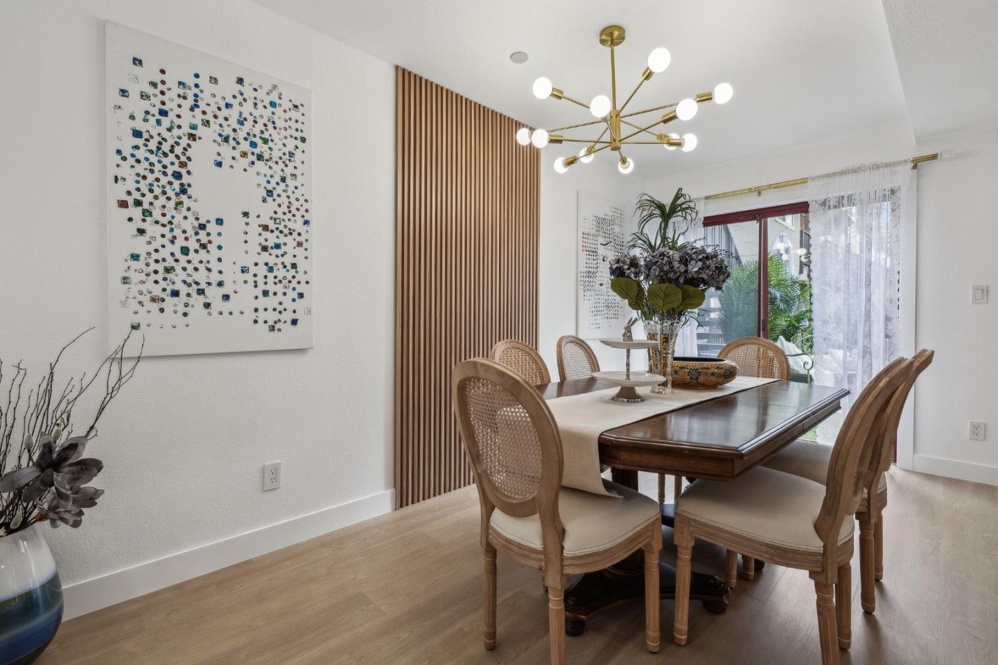 Detail Gallery Image 9 of 49 For 4159 El Camino Way #UNIT E,  Palo Alto,  CA 94306 - 2 Beds | 2 Baths