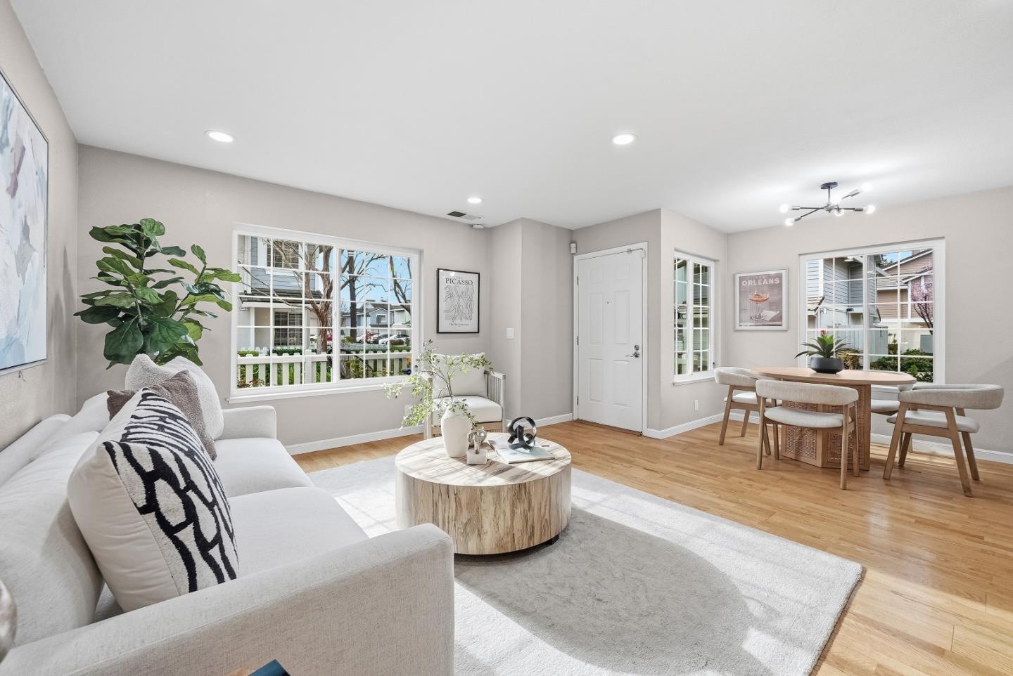 Detail Gallery Image 3 of 38 For 34767 Shalimar Ter, Fremont,  CA 94555 - 2 Beds | 2/1 Baths