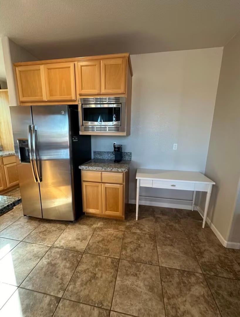 Detail Gallery Image 5 of 11 For 814 Bogdanich Way, Patterson,  CA 95363 - 4 Beds | 3 Baths