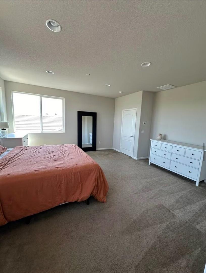 Detail Gallery Image 9 of 11 For 814 Bogdanich Way, Patterson,  CA 95363 - 4 Beds | 3 Baths