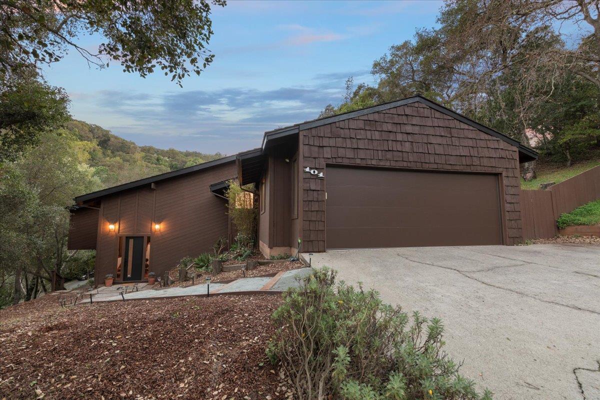 Front Image Thumbnail for ML82034362