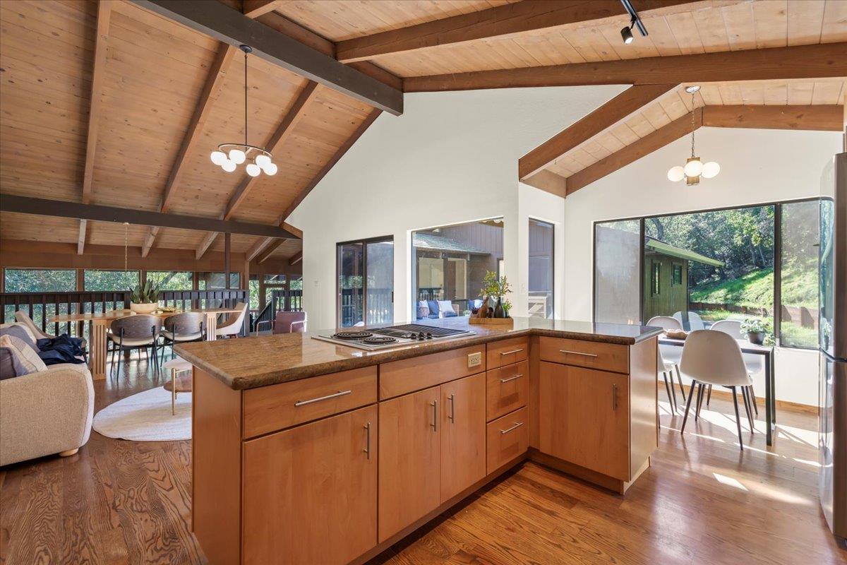 Detail Gallery Image 10 of 47 For 101 Ravinia Way, Los Gatos,  CA 95032 - 3 Beds | 2/1 Baths