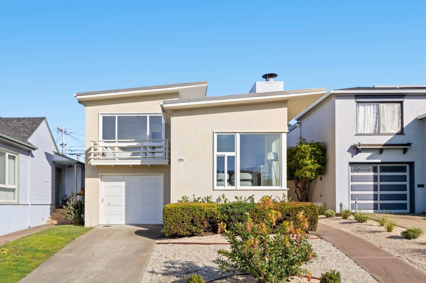 Detail Gallery Image 2 of 21 For 90 Westdale Ave, Daly City,  CA 94015 - 2 Beds | 1 Baths