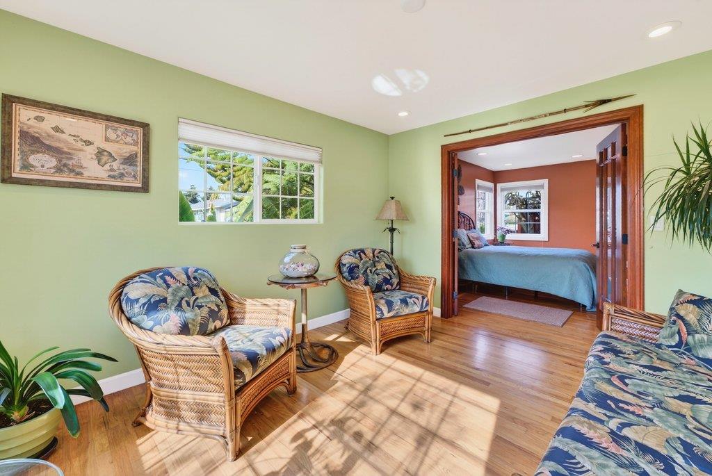 Detail Gallery Image 11 of 61 For 1021 Webster St, Santa Cruz,  CA 95062 - 3 Beds | 2/1 Baths