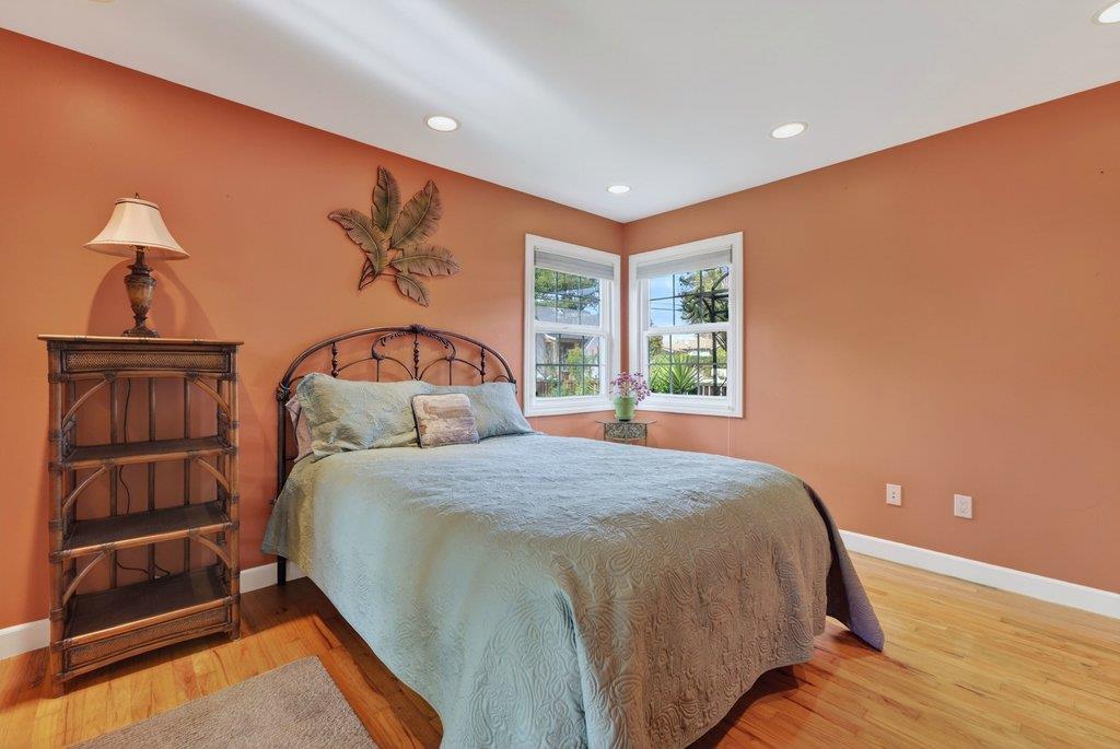 Detail Gallery Image 14 of 61 For 1021 Webster St, Santa Cruz,  CA 95062 - 3 Beds | 2/1 Baths