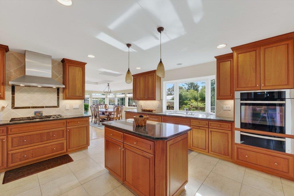 Detail Gallery Image 16 of 61 For 1021 Webster St, Santa Cruz,  CA 95062 - 3 Beds | 2/1 Baths