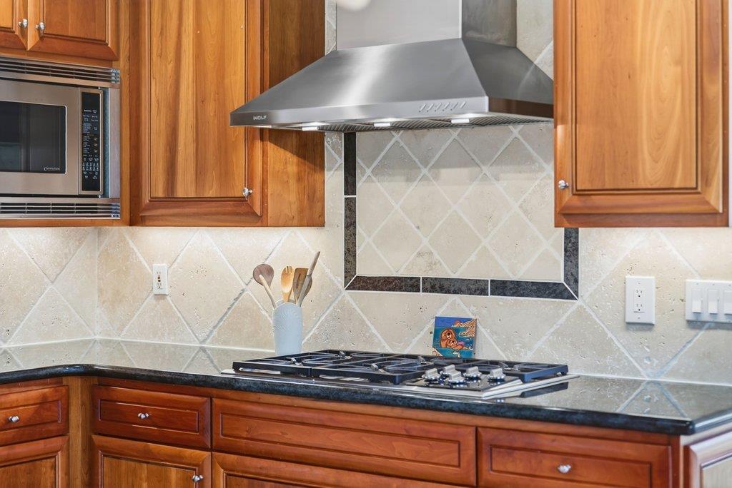 Detail Gallery Image 19 of 61 For 1021 Webster St, Santa Cruz,  CA 95062 - 3 Beds | 2/1 Baths