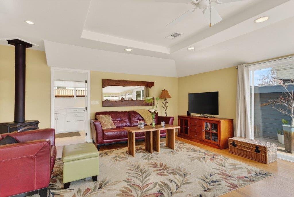 Detail Gallery Image 33 of 61 For 1021 Webster St, Santa Cruz,  CA 95062 - 3 Beds | 2/1 Baths