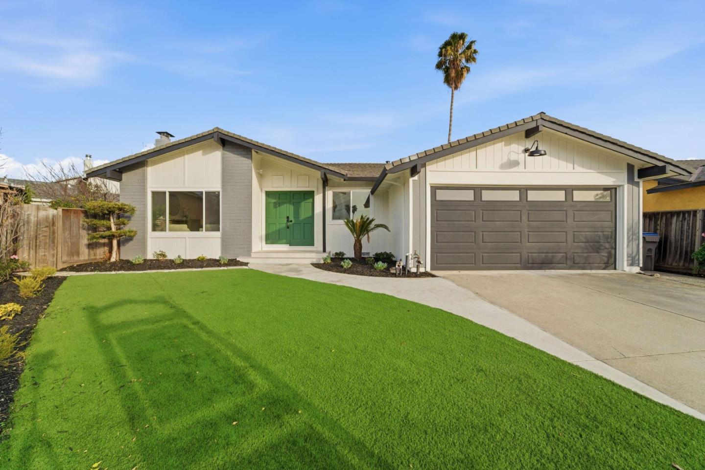 Detail Gallery Image 2 of 32 For 1462 Goldrush Ct, San Jose,  CA 95131 - 4 Beds | 2 Baths