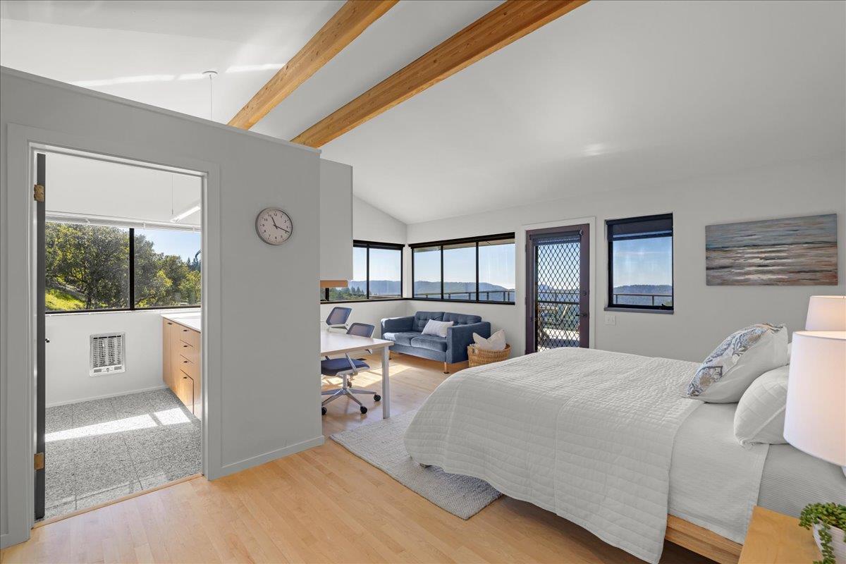 Detail Gallery Image 15 of 48 For 12336 Indian Rock Way, Los Gatos,  CA 95033 - 4 Beds | 3 Baths