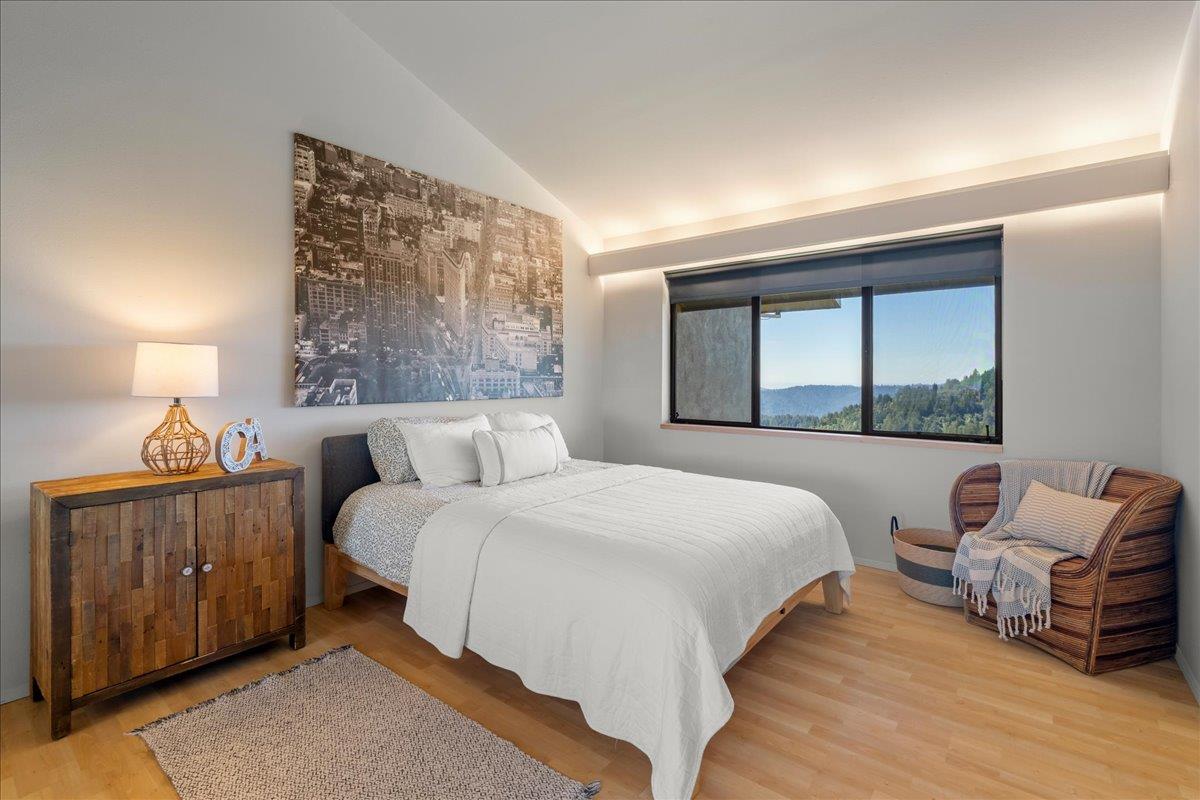 Detail Gallery Image 21 of 48 For 12336 Indian Rock Way, Los Gatos,  CA 95033 - 4 Beds | 3 Baths