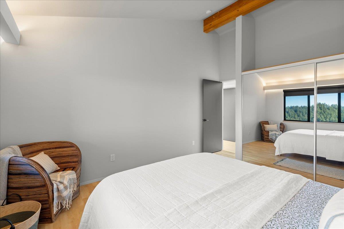 Detail Gallery Image 22 of 48 For 12336 Indian Rock Way, Los Gatos,  CA 95033 - 4 Beds | 3 Baths