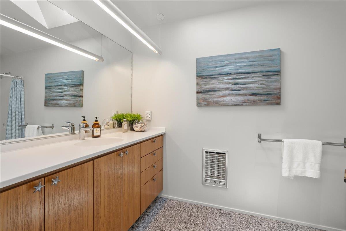 Detail Gallery Image 23 of 48 For 12336 Indian Rock Way, Los Gatos,  CA 95033 - 4 Beds | 3 Baths