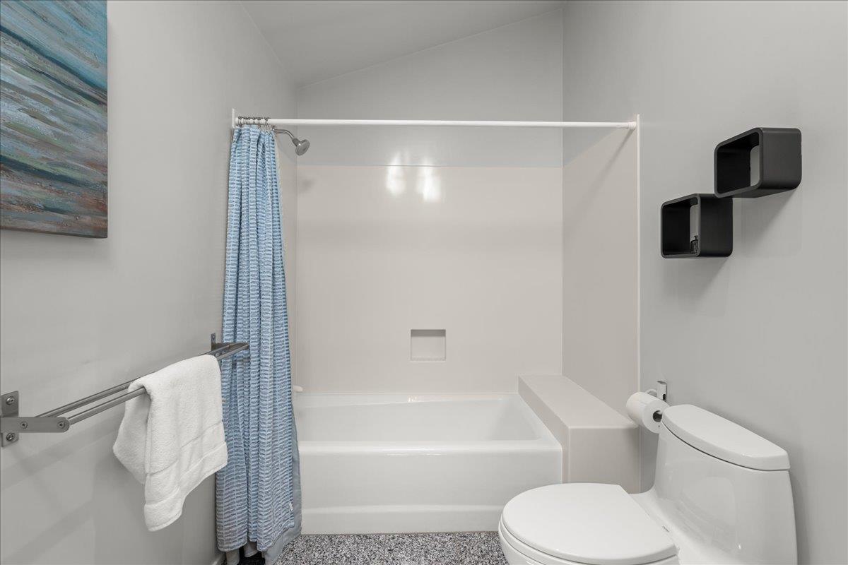 Detail Gallery Image 24 of 48 For 12336 Indian Rock Way, Los Gatos,  CA 95033 - 4 Beds | 3 Baths