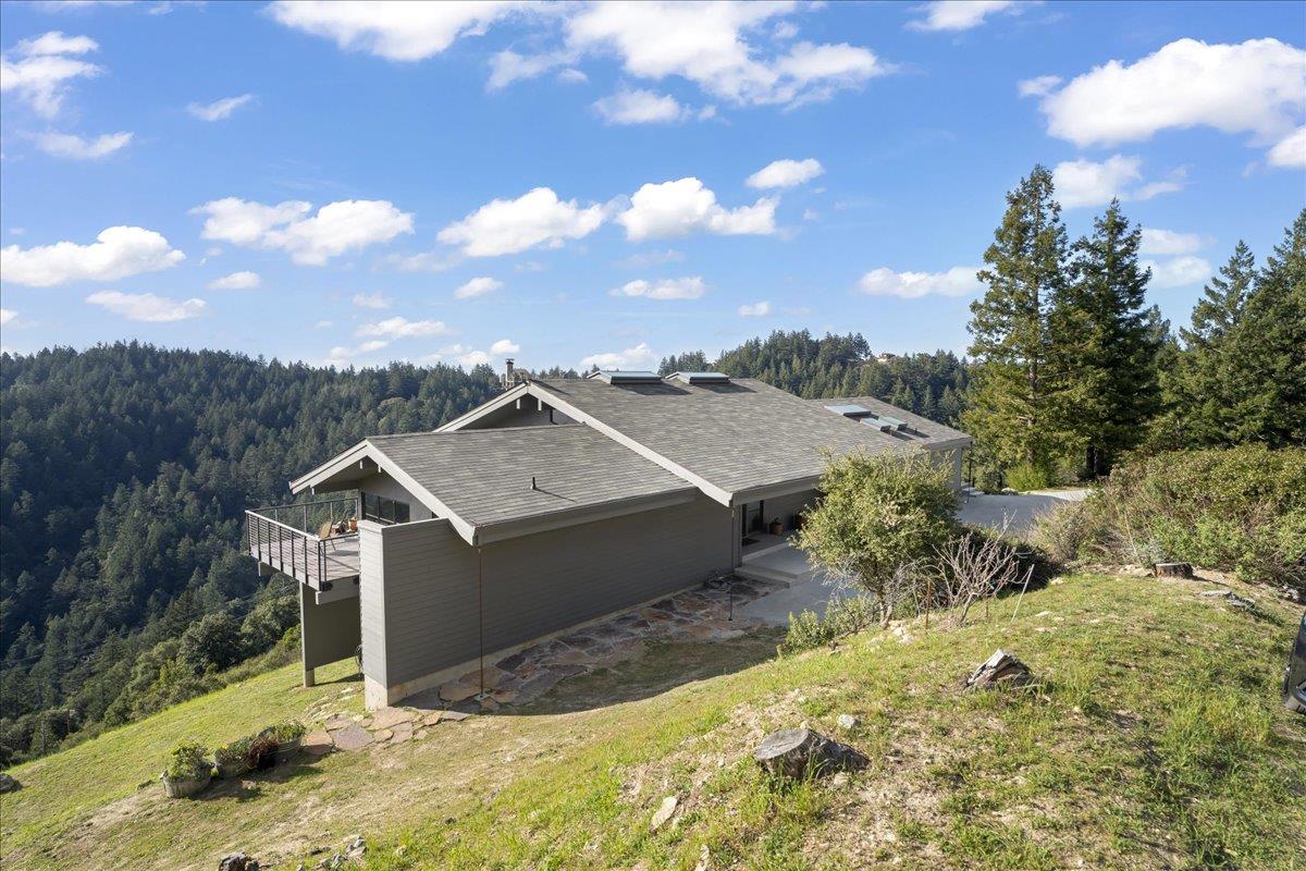 Detail Gallery Image 31 of 48 For 12336 Indian Rock Way, Los Gatos,  CA 95033 - 4 Beds | 3 Baths