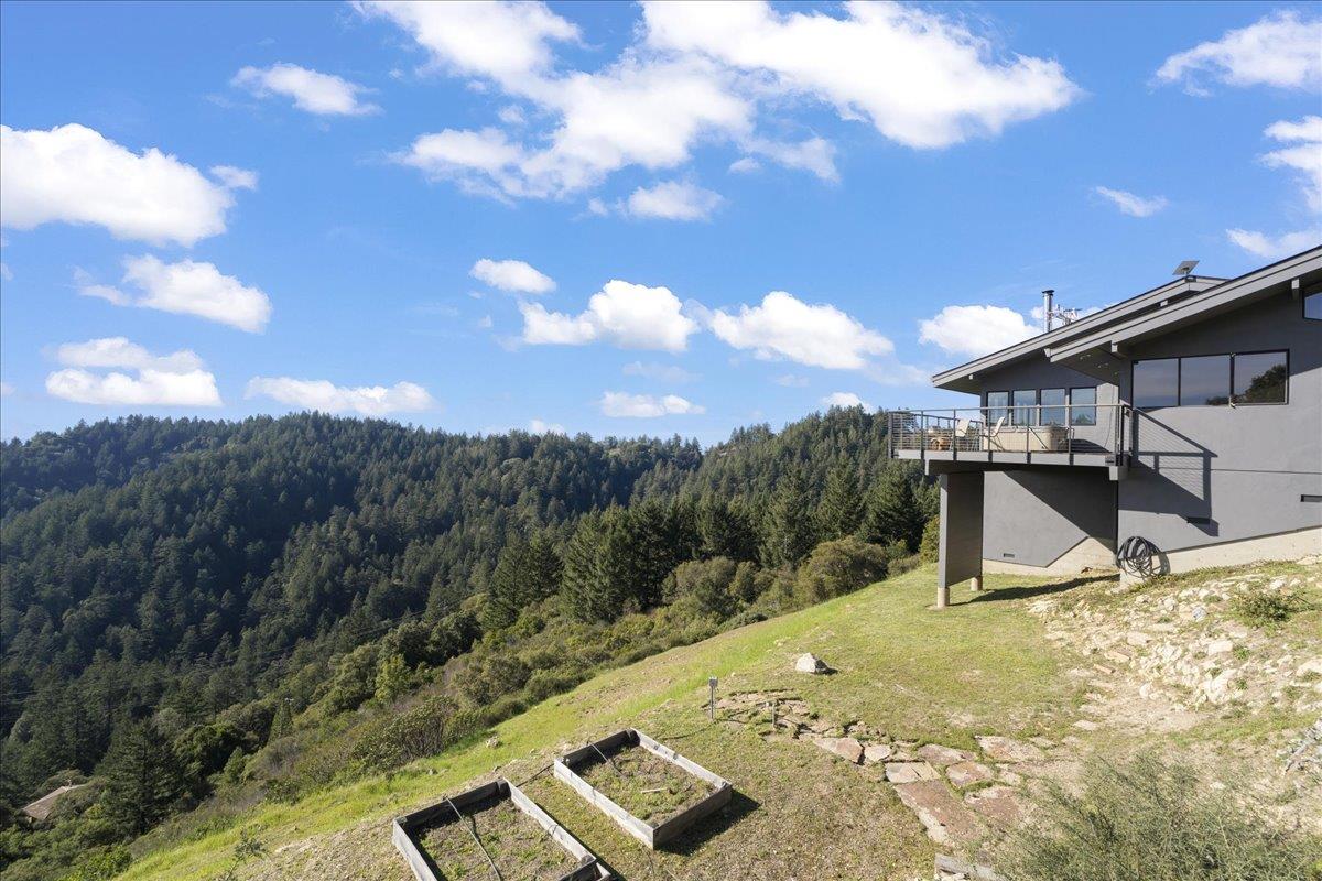 Detail Gallery Image 36 of 48 For 12336 Indian Rock Way, Los Gatos,  CA 95033 - 4 Beds | 3 Baths